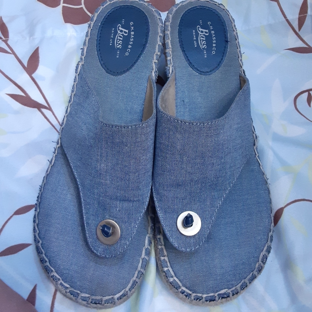 G.H. Bass & Co Blue Canvas Sandals